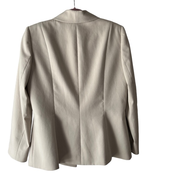 NWOT Antonio Melani Stylish Beige Single Breasted Blazer with 2 Exterior… - Picture 2 of 6